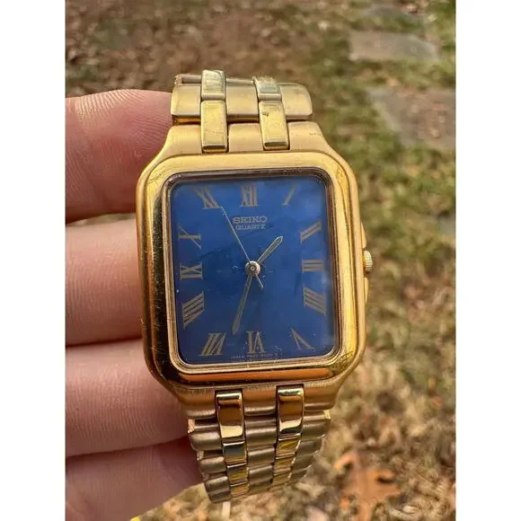 Seiko Tank Quartz - 7N01-5009 - Rare Blue Dial - Needs New Band and Battery - Picture 3 of 5